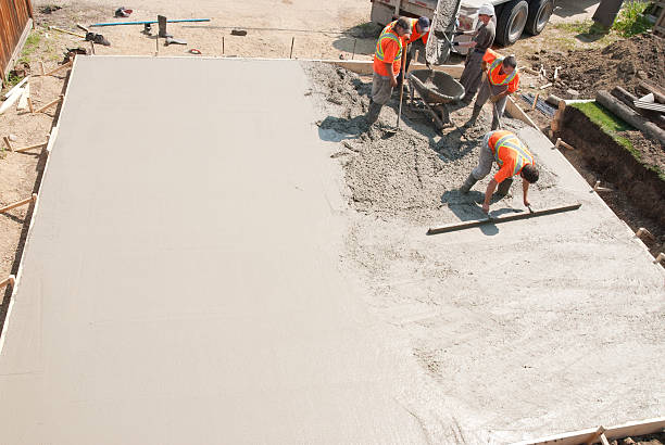 Best Concrete Sidewalk Installation  in Barrington Hls, IL